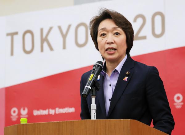 解说足球冠军视频_足球解说大会冠军_足球解说总冠军