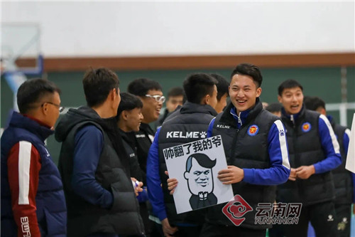 匈牙利足球水平如何_匈牙利足球氛围_匈牙利桌式足球规则