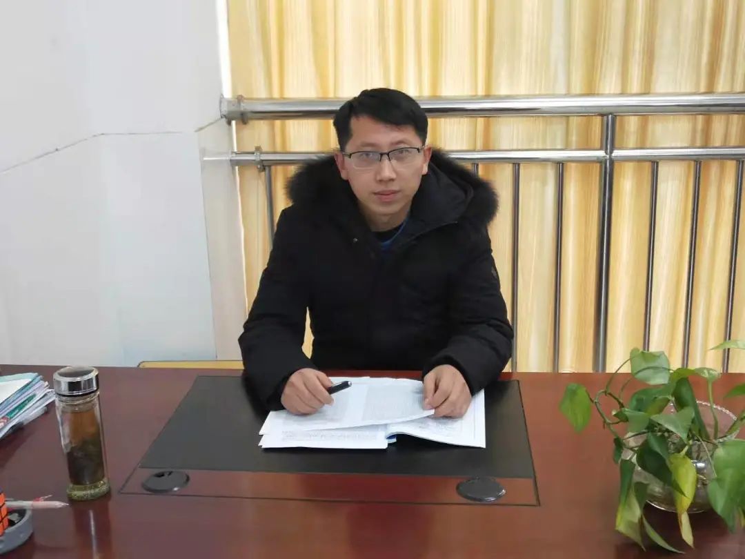 苏州小学语文名师_苏州市中小学生游泳比赛_苏州小学语文老师游泳冠军