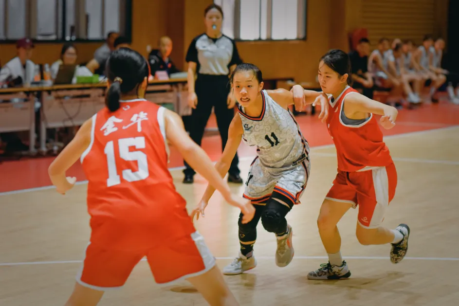 篮球女子冠军人有多少_女子篮球冠军有哪些人_女子篮球冠军是谁